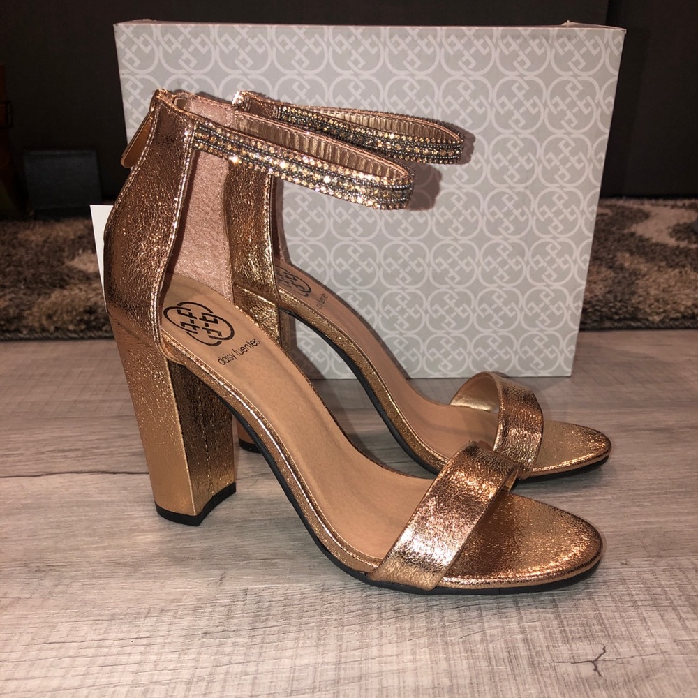Daisy Fuentes Rainbow Heels in Rose Gold